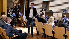 Foto de la galería: Legislatura en sesión: Diputados declararon Monumento Natural Provincial al Vencejo de Cascada