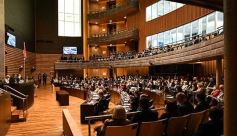 Foto de la galería: Legislatura en sesión: Diputados declararon Monumento Natural Provincial al Vencejo de Cascada