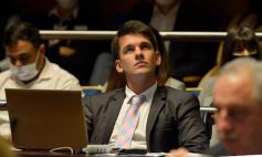 Foto de la galería: Legislatura en sesión: Diputados declararon Monumento Natural Provincial al Vencejo de Cascada