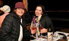 Foto de la galería: A pesar del frio, la noche del sábado se disfrutó con salidas y amigos en Posadas