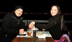 Foto de la galería: A pesar del frio, la noche del sábado se disfrutó con salidas y amigos en Posadas