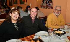 Foto de la galería: A pesar del frio, la noche del sábado se disfrutó con salidas y amigos en Posadas