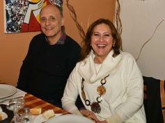 Foto de la galería: A pesar del frio, la noche del sábado se disfrutó con salidas y amigos en Posadas