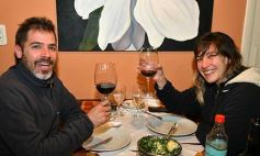 Foto de la galería: A pesar del frio, la noche del sábado se disfrutó con salidas y amigos en Posadas