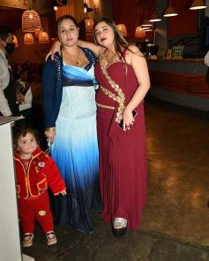 Foto de la galería: A pesar del frio, la noche del sábado se disfrutó con salidas y amigos en Posadas