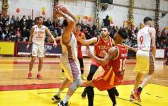 Foto de la galería: Ovación en el Templo: Tokio se despidió del Federal de Básquet con la casa llena