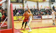 Foto de la galería: Ovación en el Templo: Tokio se despidió del Federal de Básquet con la casa llena