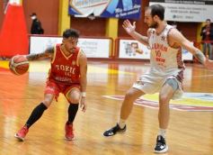 Foto de la galería: Ovación en el Templo: Tokio se despidió del Federal de Básquet con la casa llena