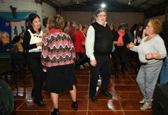 Foto de la galería: Noche de encuentro social, cena regional y baile retro en la Capilla San Rafael