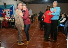 Foto de la galería: Noche de encuentro social, cena regional y baile retro en la Capilla San Rafael