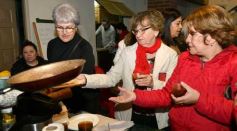 Foto de la galería: Noche de encuentro social, cena regional y baile retro en la Capilla San Rafael