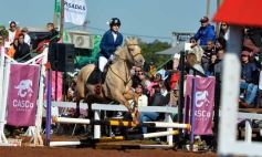 Foto de la galería: A orillas del Paraná: la equitación nacional deslumbró en el Balneario Costa Sur de Posadas