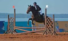 Foto de la galería: A orillas del Paraná: la equitación nacional deslumbró en el Balneario Costa Sur de Posadas