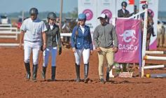 Foto de la galería: A orillas del Paraná: la equitación nacional deslumbró en el Balneario Costa Sur de Posadas