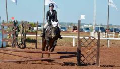 Foto de la galería: A orillas del Paraná: la equitación nacional deslumbró en el Balneario Costa Sur de Posadas