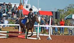 Foto de la galería: A orillas del Paraná: la equitación nacional deslumbró en el Balneario Costa Sur de Posadas