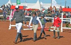Foto de la galería: A orillas del Paraná: la equitación nacional deslumbró en el Balneario Costa Sur de Posadas