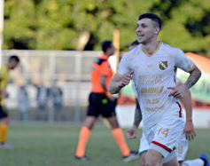 Foto de la galería: Federal A: Crucero cayó en casa pero sigue cerca de la punta en su zona