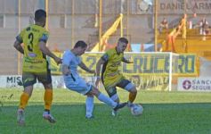 Foto de la galería: Federal A: Crucero cayó en casa pero sigue cerca de la punta en su zona