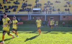 Foto de la galería: Federal A: Crucero cayó en casa pero sigue cerca de la punta en su zona