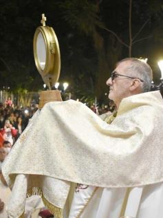 Foto de la galería: Corpus Christi en Posadas: multitudinario encuentro en la celebración de la fe católica