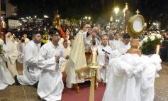 Foto de la galería: Corpus Christi en Posadas: multitudinario encuentro en la celebración de la fe católica