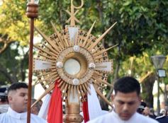Foto de la galería: Corpus Christi en Posadas: multitudinario encuentro en la celebración de la fe católica