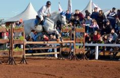 Foto de la galería: Domingo Hípico en Posadas: familias y amigos disfrutaron del exitoso cierre del Torneo de equitación