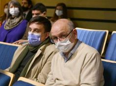 Foto de la galería: Parlamento Misionero: fomentarán la producción y consumo de miel de diferentes especies florales