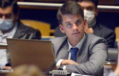 Foto de la galería: Parlamento Misionero: fomentarán la producción y consumo de miel de diferentes especies florales