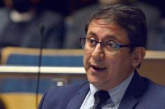 Foto de la galería: Parlamento Misionero: fomentarán la producción y consumo de miel de diferentes especies florales