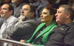 Foto de la galería: Parlamento Misionero: fomentarán la producción y consumo de miel de diferentes especies florales