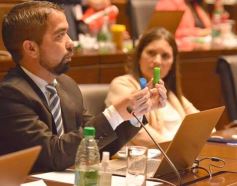 Foto de la galería: Parlamento Misionero: fomentarán la producción y consumo de miel de diferentes especies florales