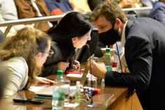 Foto de la galería: Parlamento Misionero: fomentarán la producción y consumo de miel de diferentes especies florales