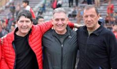 Foto de la galería: Villa Sarita está de fiesta: La Franja gritó campeón con la casa llena