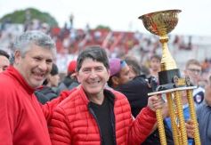 Foto de la galería: Villa Sarita está de fiesta: La Franja gritó campeón con la casa llena