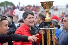 Foto de la galería: Villa Sarita está de fiesta: La Franja gritó campeón con la casa llena