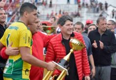 Foto de la galería: Villa Sarita está de fiesta: La Franja gritó campeón con la casa llena