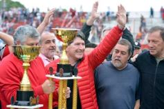 Foto de la galería: Villa Sarita está de fiesta: La Franja gritó campeón con la casa llena