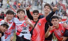 Foto de la galería: Villa Sarita está de fiesta: La Franja gritó campeón con la casa llena