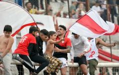 Foto de la galería: Villa Sarita está de fiesta: La Franja gritó campeón con la casa llena