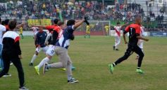 Foto de la galería: Villa Sarita está de fiesta: La Franja gritó campeón con la casa llena