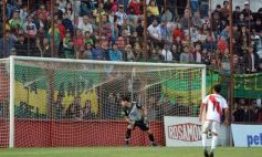 Foto de la galería: Villa Sarita está de fiesta: La Franja gritó campeón con la casa llena