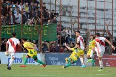 Foto de la galería: Villa Sarita está de fiesta: La Franja gritó campeón con la casa llena
