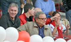 Foto de la galería: Villa Sarita está de fiesta: La Franja gritó campeón con la casa llena
