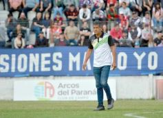 Foto de la galería: Villa Sarita está de fiesta: La Franja gritó campeón con la casa llena