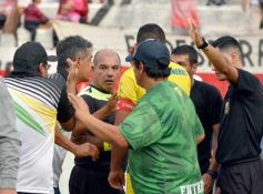 Foto de la galería: Villa Sarita está de fiesta: La Franja gritó campeón con la casa llena