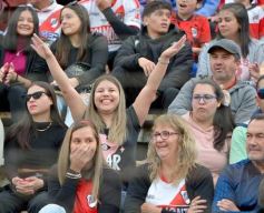 Foto de la galería: Villa Sarita está de fiesta: La Franja gritó campeón con la casa llena