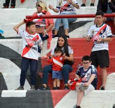 Foto de la galería: Villa Sarita está de fiesta: La Franja gritó campeón con la casa llena