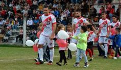 Foto de la galería: Villa Sarita está de fiesta: La Franja gritó campeón con la casa llena